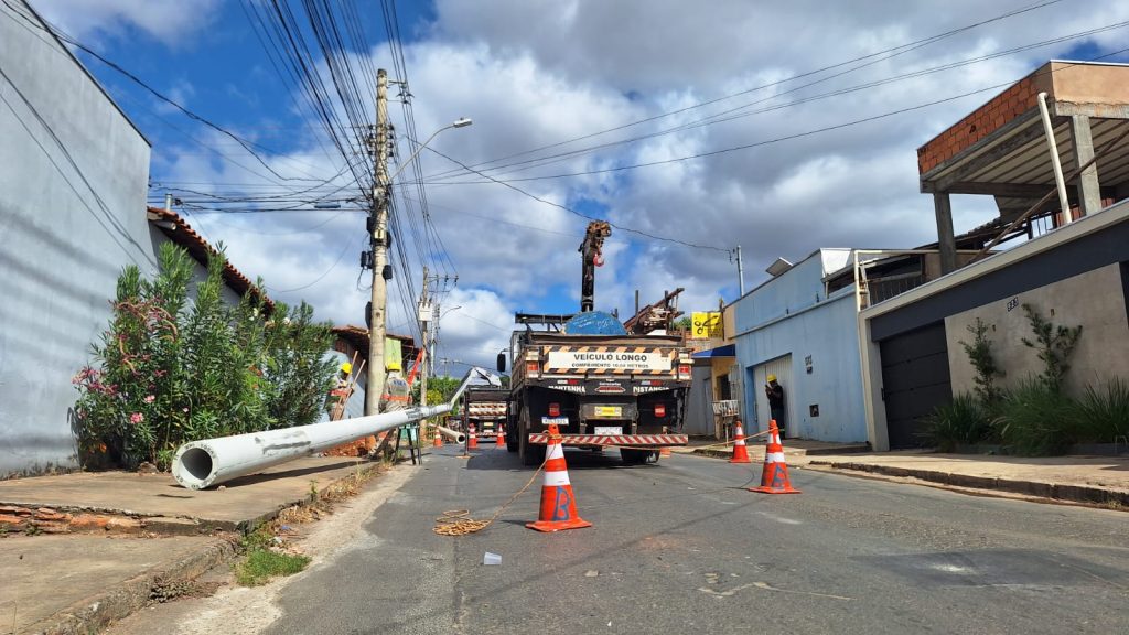 Cemig realiza melhorias na rede de distribuição de energia no bairro Dona Gregória em Montes Claros 2